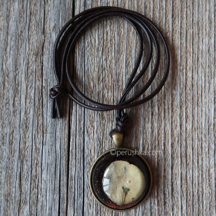 Necklace treetop