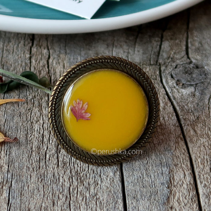 Delicious yellow