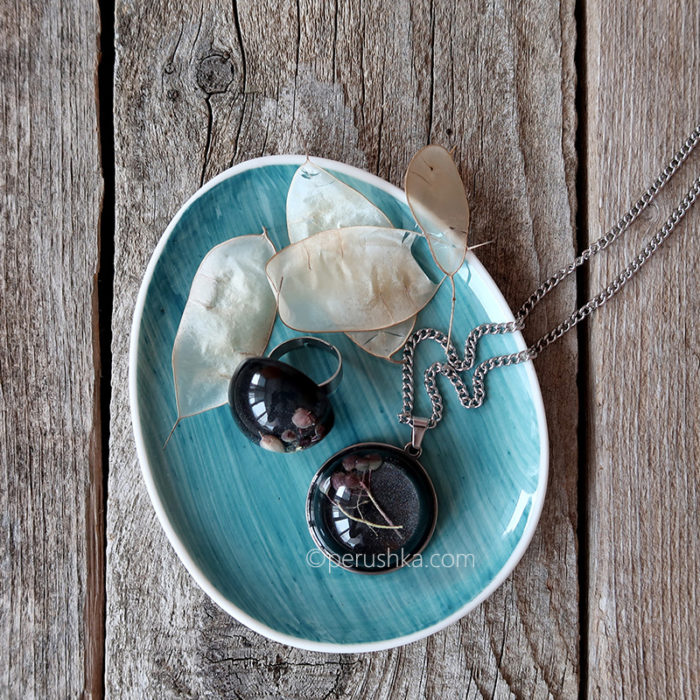 Snowy night necklace - Image 5