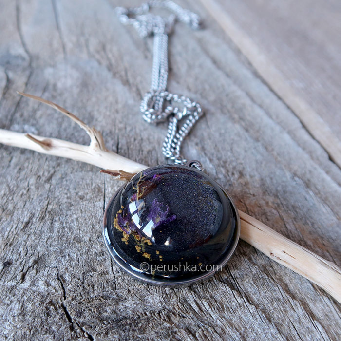 Black, purple and gold - Image 2