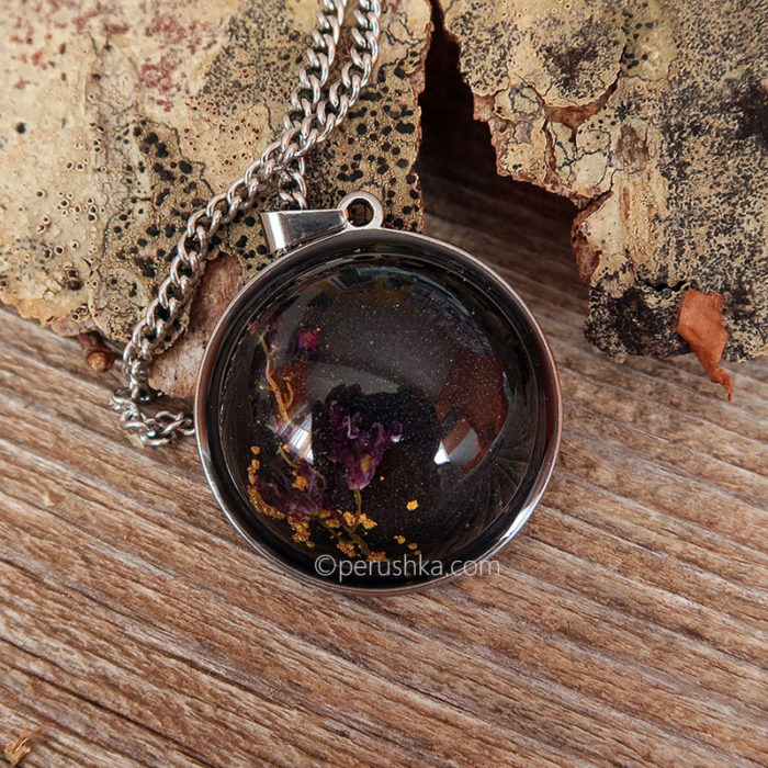 Black, purple and gold - Image 4