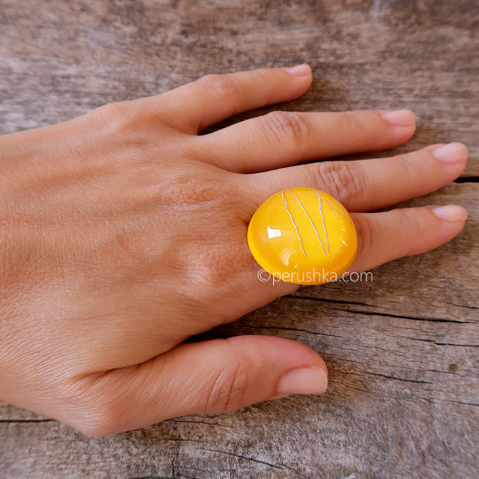 Yellow & wire - Image 5